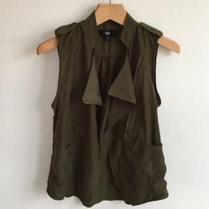 Mossimo olive lightweight sleeveless vest jacket S
